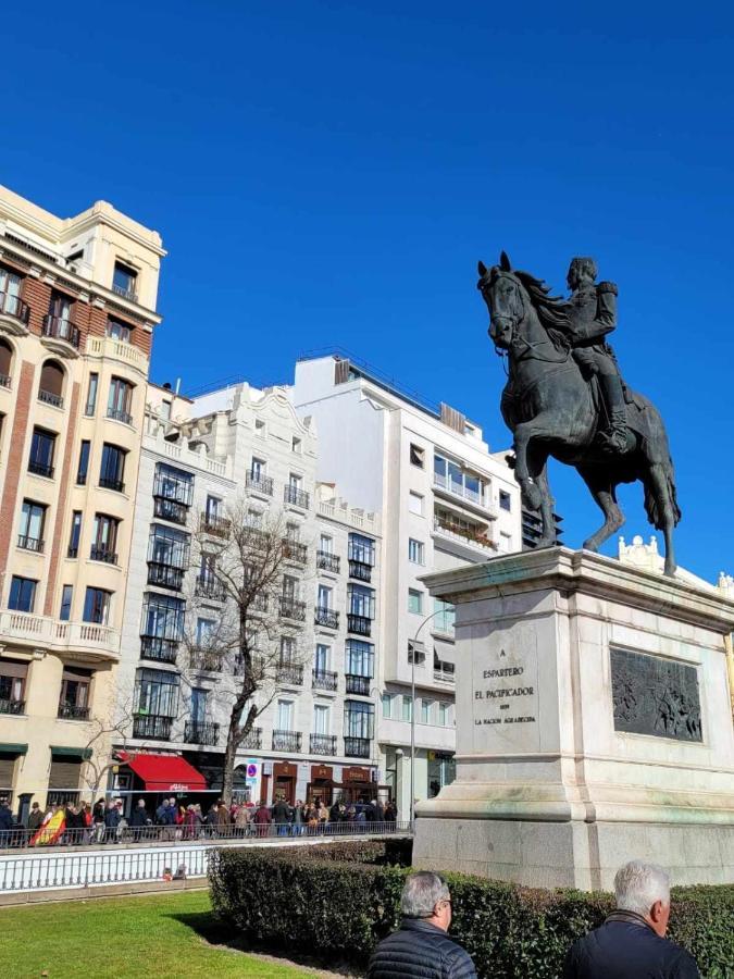 Apartamento V Alcalaretiro Ideal Parejas مدريد المظهر الخارجي الصورة